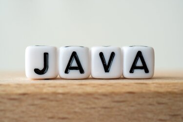 【未経験者向けに簡単に紹介】Javaとは？学習するメリット・デメリット
